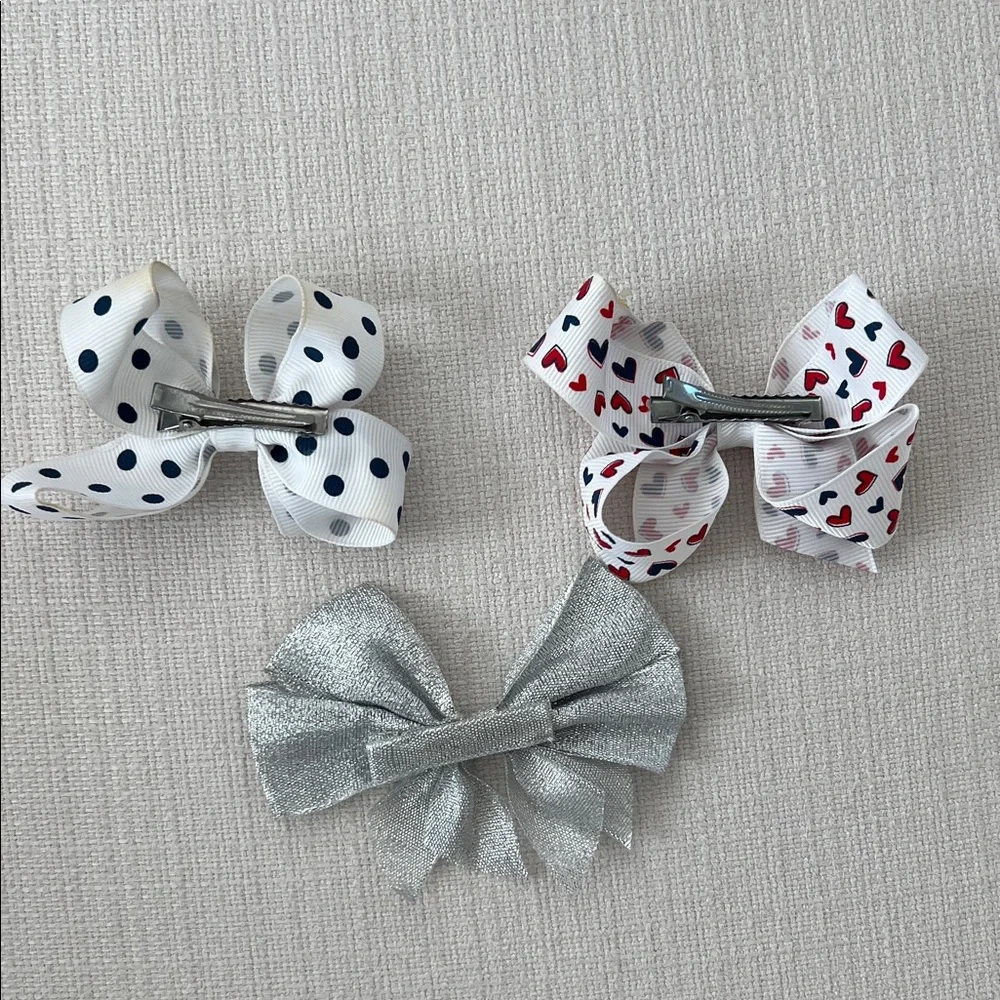 💚BUY 3 for $15💚 💚 Gymboree Silver, Hearts and Dots Print Hair Bows